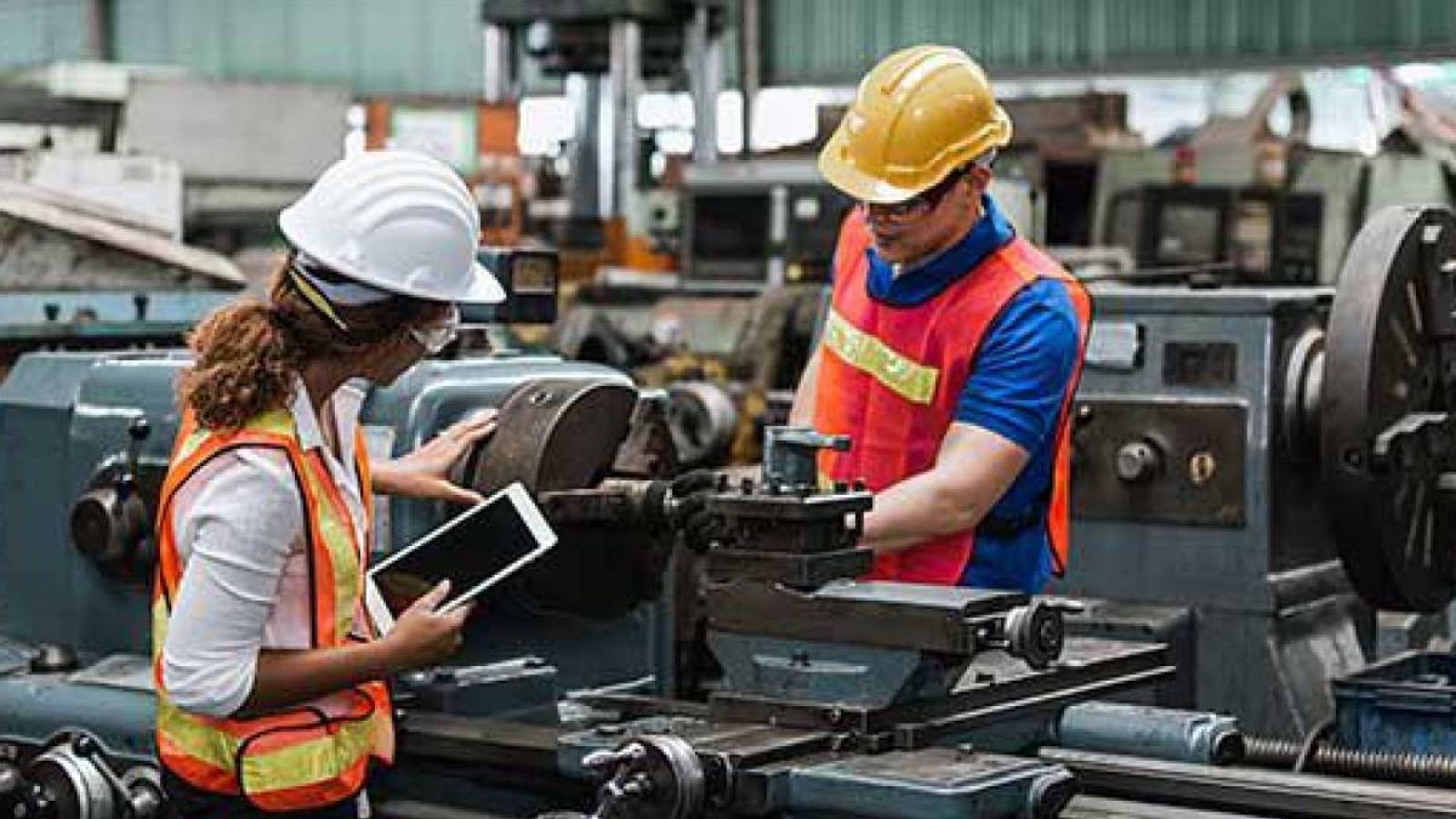 La actividad económica sigue en caída durante el gobierno de Javier Milei